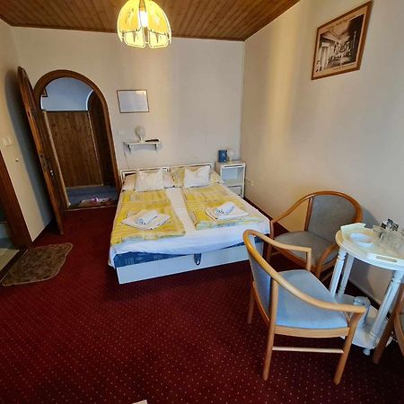 Steinhaus Bed & Breakfast 凯斯特海伊 外观 照片