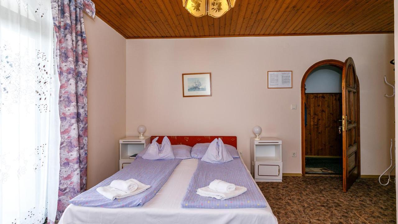 Steinhaus Bed & Breakfast 凯斯特海伊 外观 照片