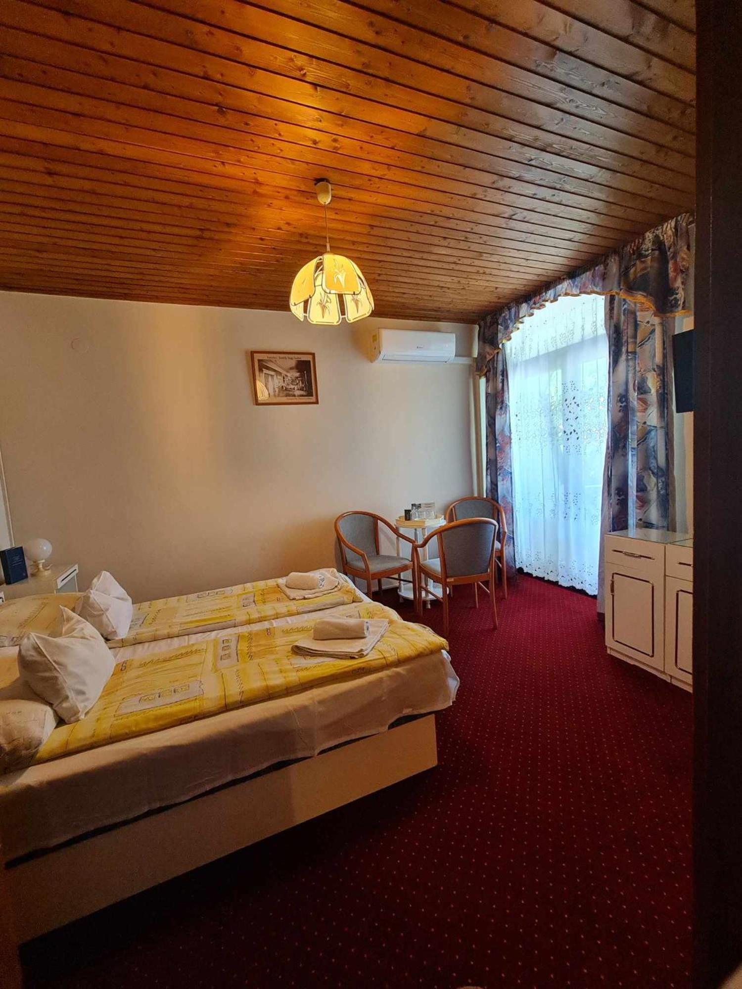 Steinhaus Bed & Breakfast 凯斯特海伊 外观 照片